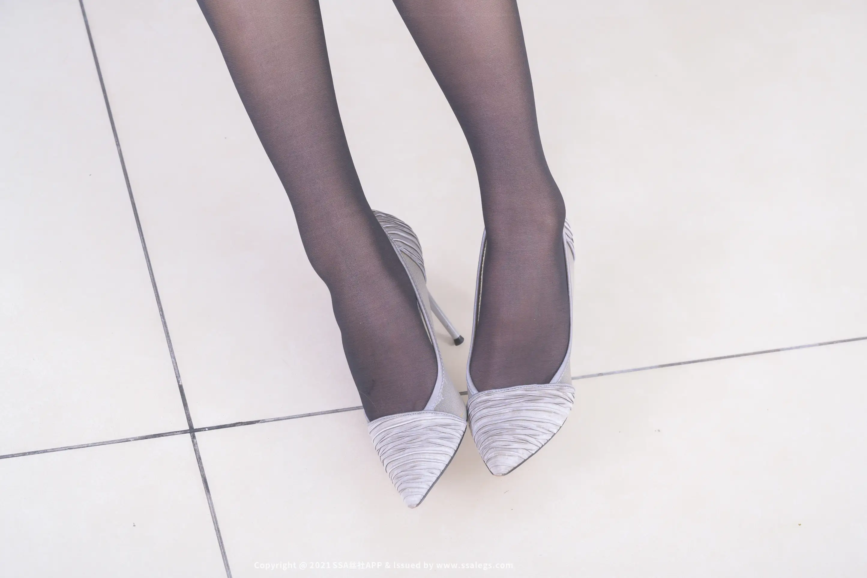 [Mzsock] NO.718 Model Amateur’s Beautiful Feet in Langsha Black Stockings (Part 1) silk club#[119P]-41